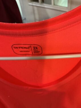 be inspired Coral-Red Scoop Neck Tee